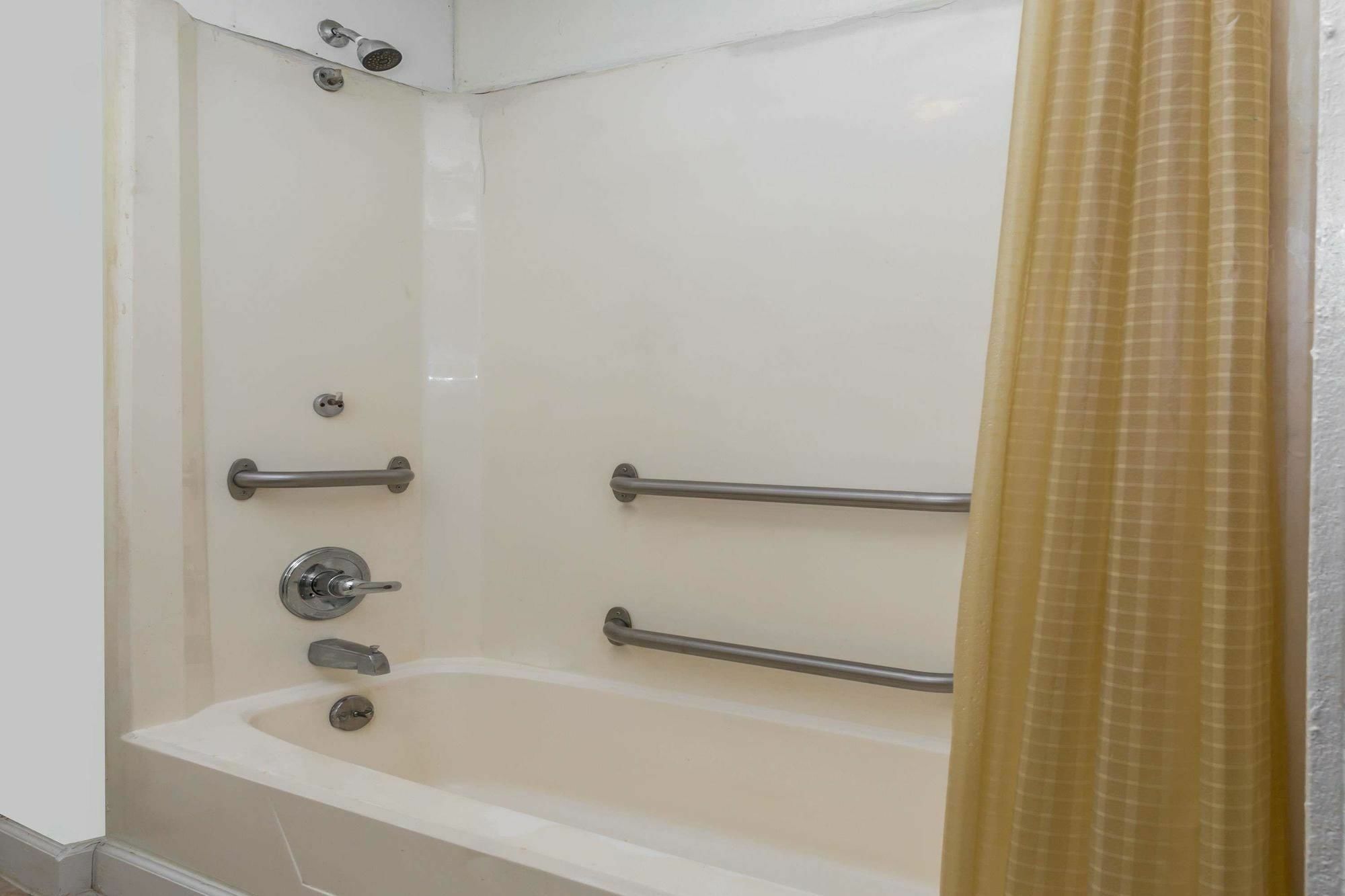 Knights Inn Norcross Ngoại thất bức ảnh